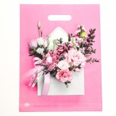 Розовый пакет с цветочным принтом и вырубной ручкой (40х31 см) - Сима-Ленд - купить с доставкой в Бердске