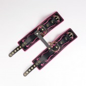 Черные кожаные оковы с розовой строчкой - Crazy Handmade - купить с доставкой в Бердске