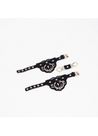 Черные кожаные наручники с клепками, кольцами и золотистой фурнитурой - Crazy Handmade - купить с доставкой в Бердске