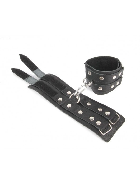 Черные широкие кожаные наручники с заклепками на карабине - Notabu - купить с доставкой в Бердске