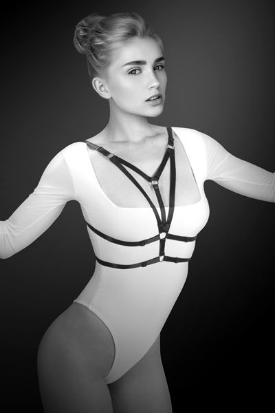 Черная упряжь на грудь Laura - Bijoux Pour Toi - купить с доставкой в Бердске