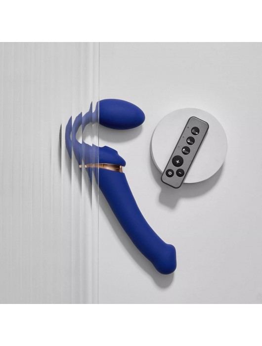 Синий безремневой страпон Multi Orgasm Bendable Strap-On size L с клиторальной стимуляцией - Strap-on-me - купить с доставкой в Бердске